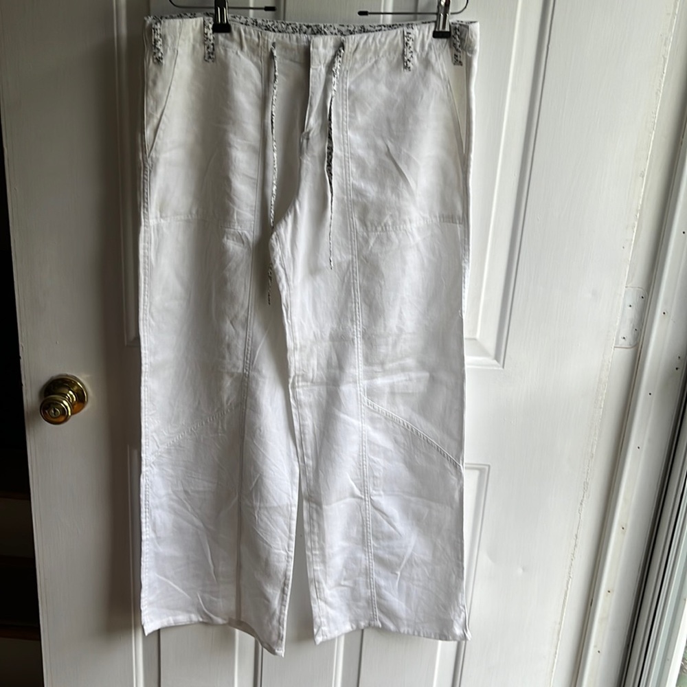 Wide leg light weight summer white pants!